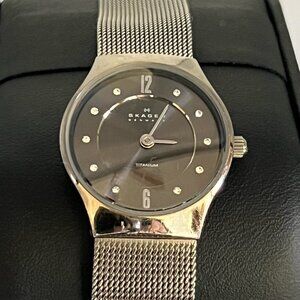 Vintage Skagen DenmarkTitanium Ladies Watch Working